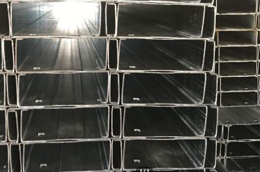 襄陽遠大彩鋼盤點：Z型鋼和C型鋼有什么區(qū)別？