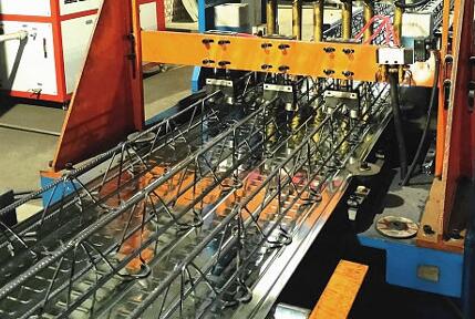 襄陽(yáng)遠(yuǎn)大彩鋼廠家盤點(diǎn)鋼筋桁架樓承板優(yōu)勢(shì)