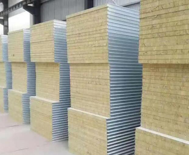 硬菜：襄陽(yáng)遠(yuǎn)大分享凈化板和彩鋼板有什么區(qū)別？